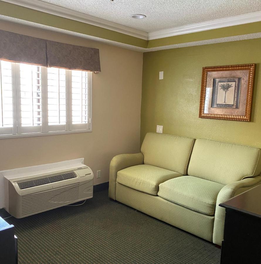 לוס אנג'לס Travelodge By Wyndham Chatsworth מראה חיצוני תמונה