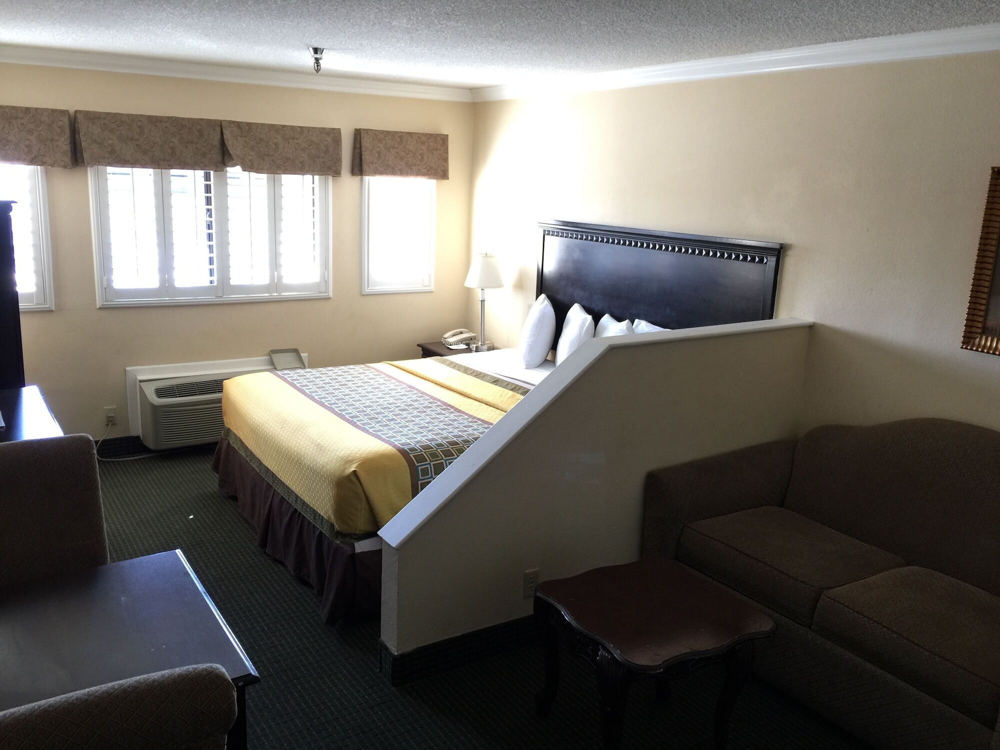 לוס אנג'לס Travelodge By Wyndham Chatsworth מראה חיצוני תמונה