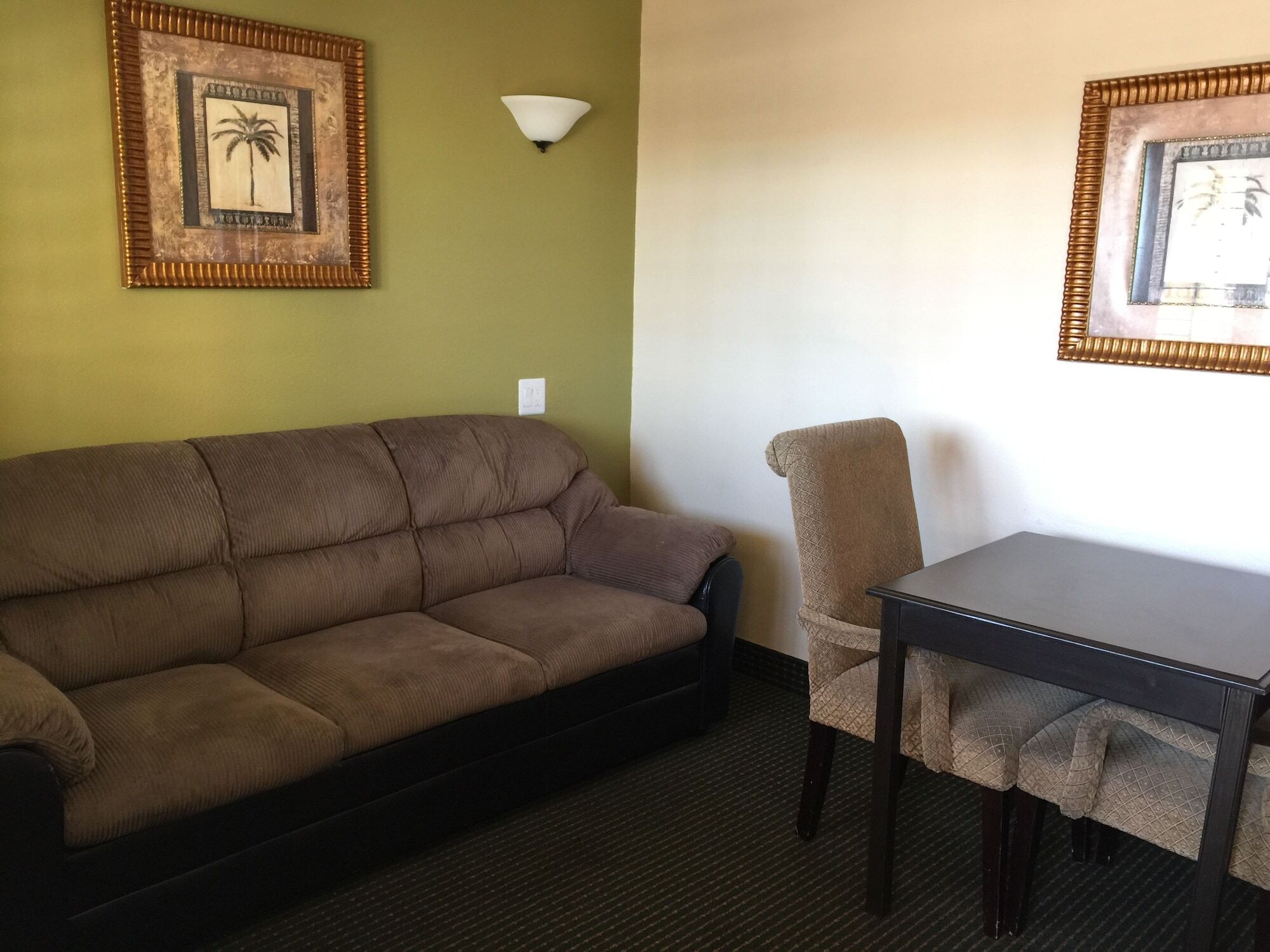 לוס אנג'לס Travelodge By Wyndham Chatsworth מראה חיצוני תמונה