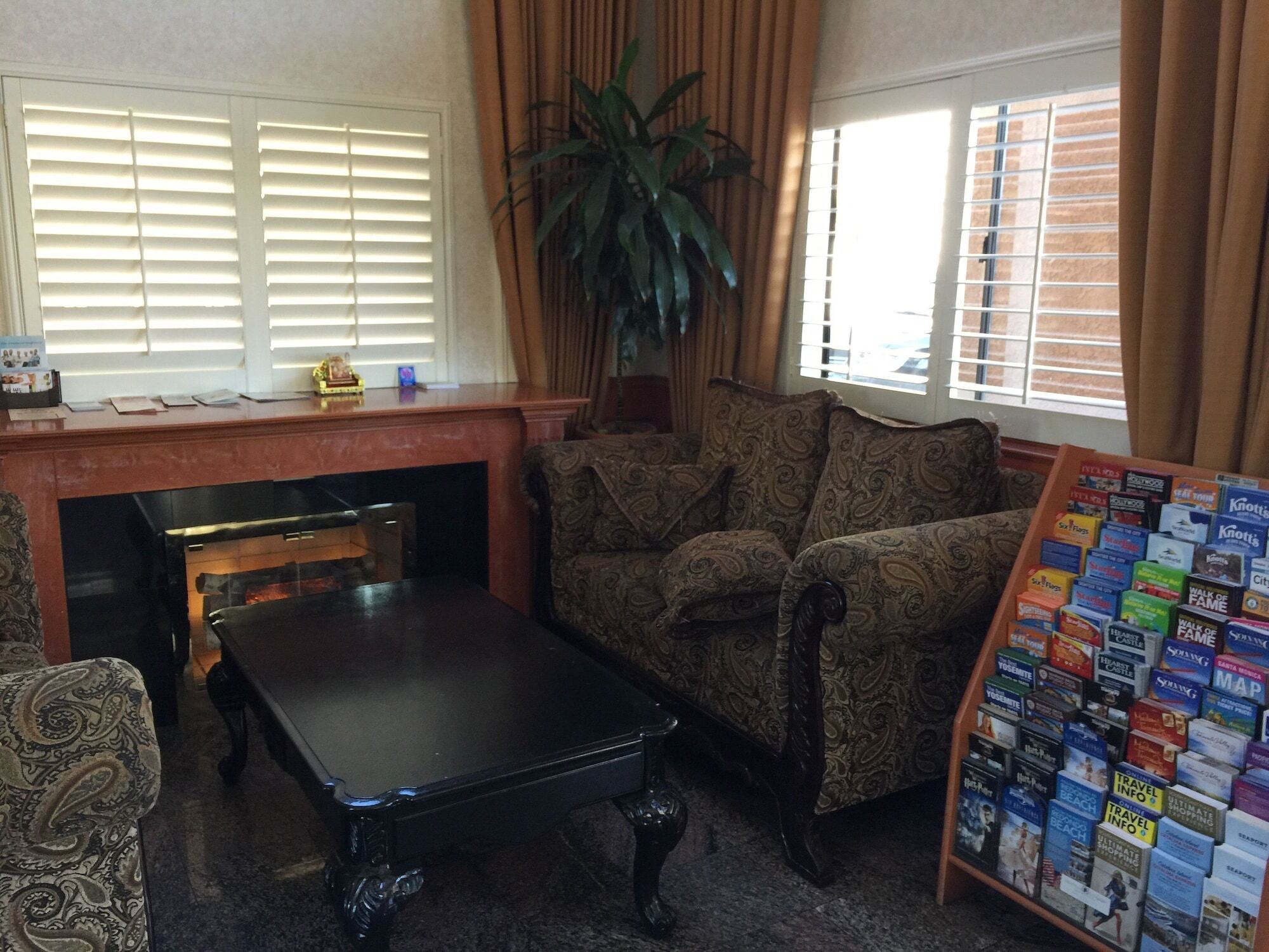 לוס אנג'לס Travelodge By Wyndham Chatsworth מראה חיצוני תמונה