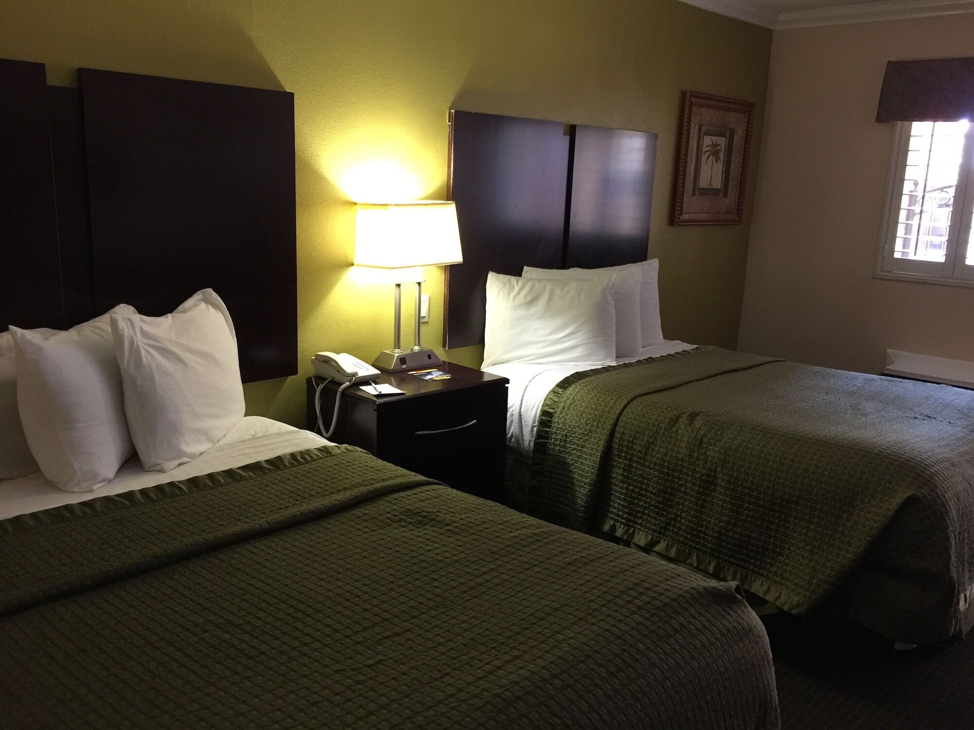 לוס אנג'לס Travelodge By Wyndham Chatsworth מראה חיצוני תמונה