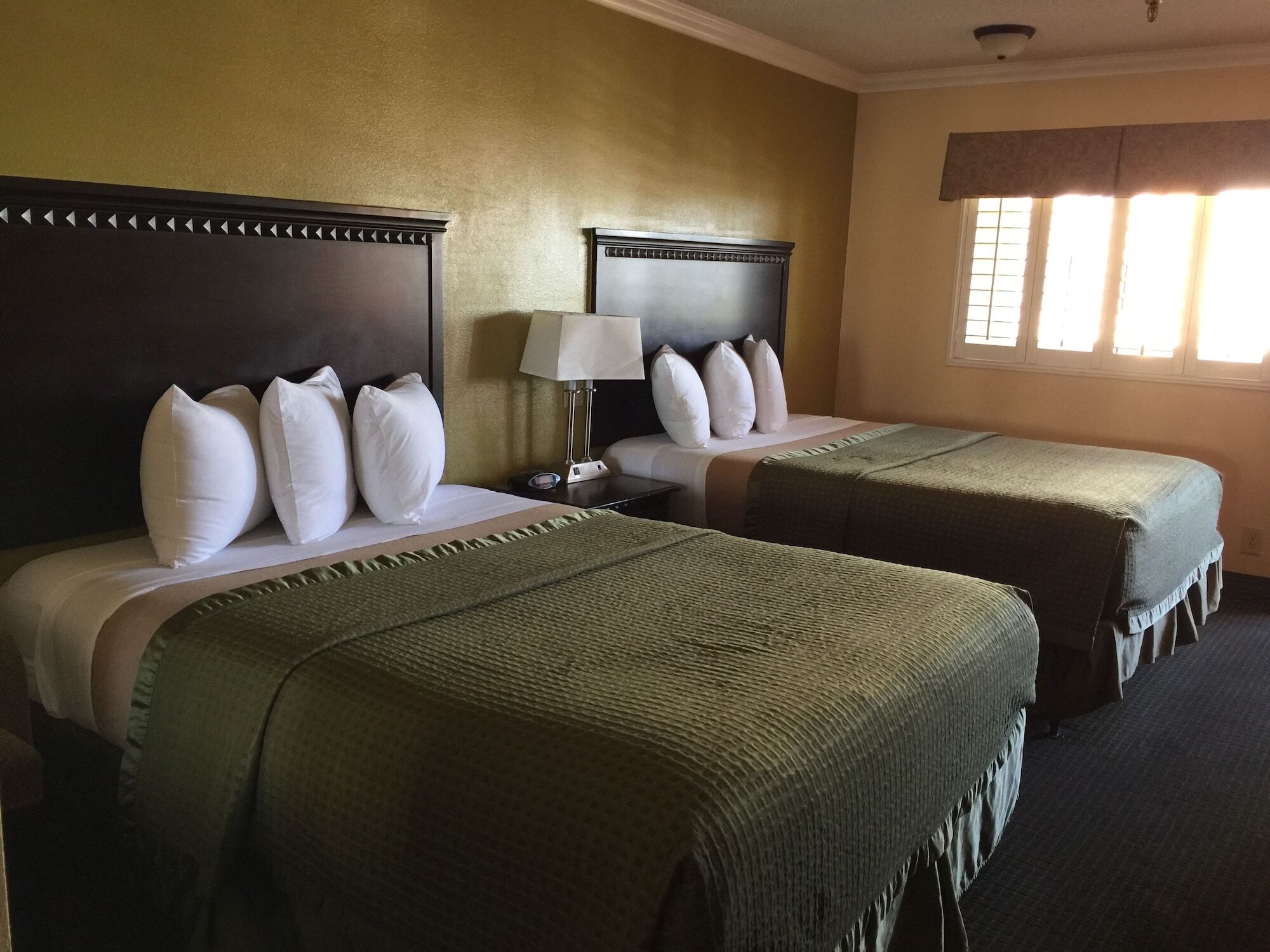 לוס אנג'לס Travelodge By Wyndham Chatsworth מראה חיצוני תמונה
